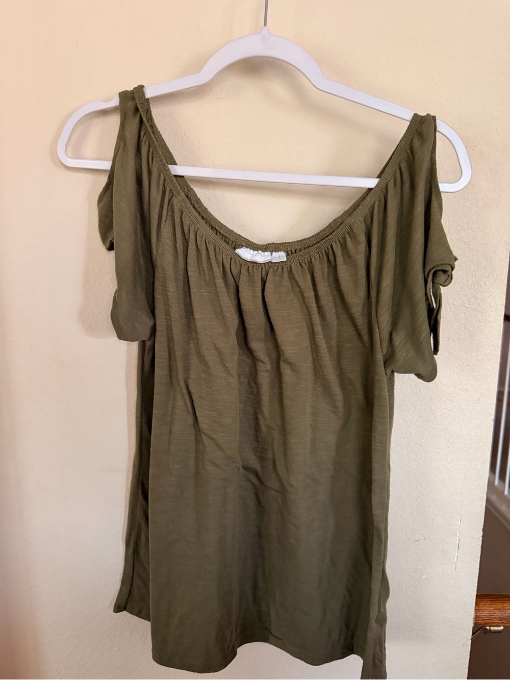 New York & Company Olive Green Off-Shoulder Tunic Top